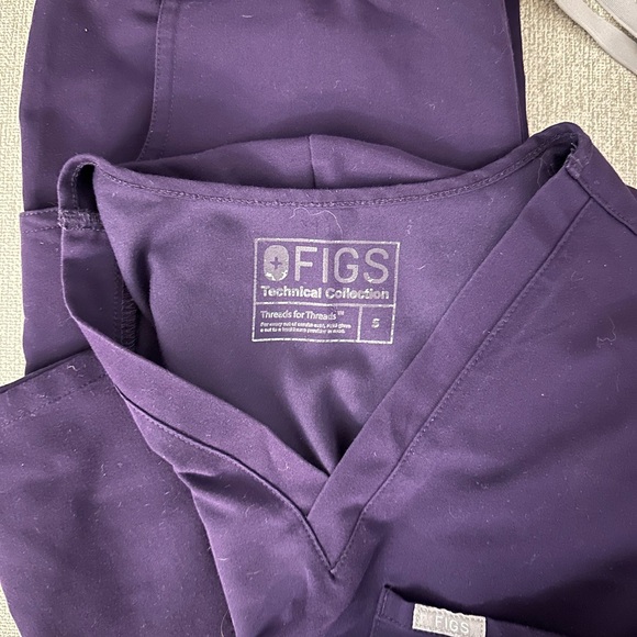 Figs Purple Scrub Set - Picture 6 of 13